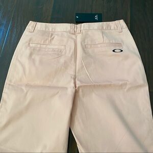 New with tag Oakley women’s golf pant size M, L